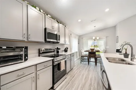 6436 Pebblebrooke Way Zephyrhills FL 33541
