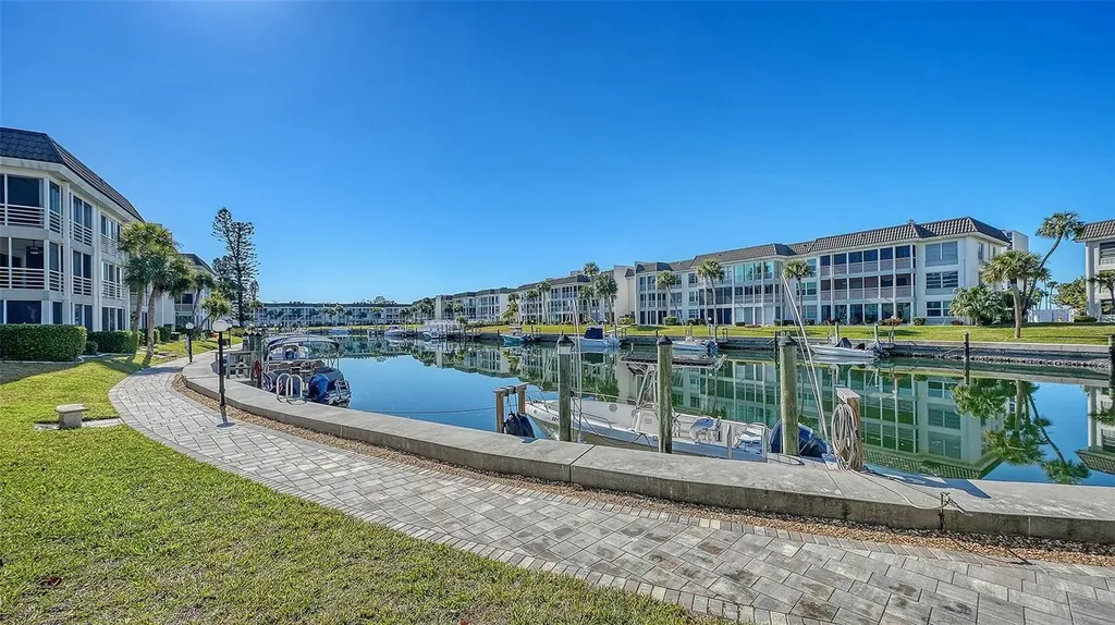 4380 Exeter Drive Longboat Key FL 34228