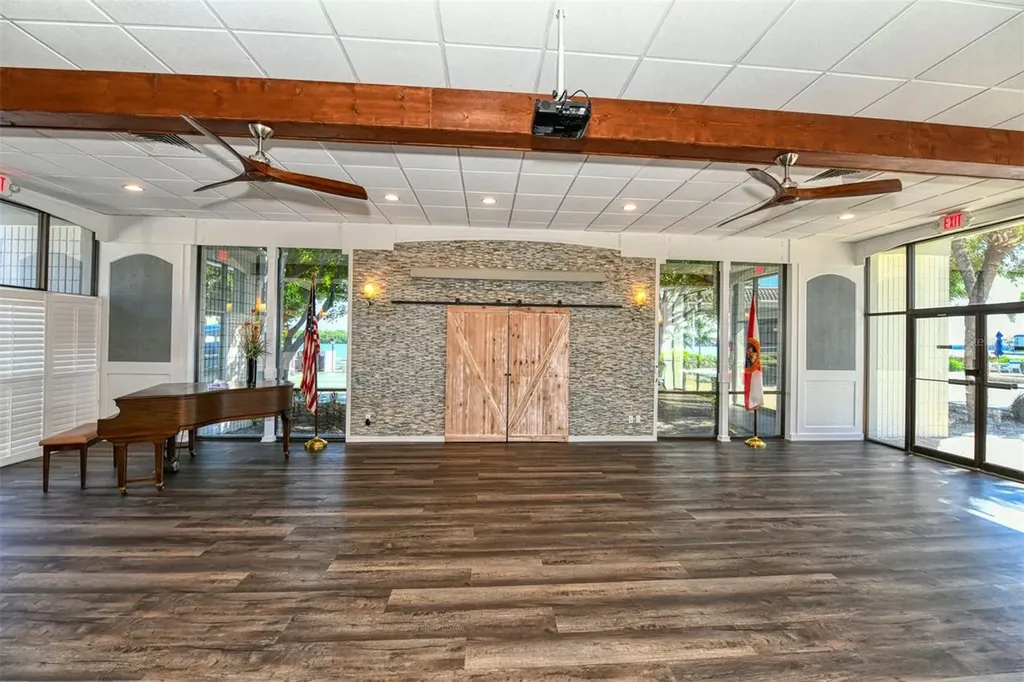 4380 Exeter Drive Longboat Key FL 34228