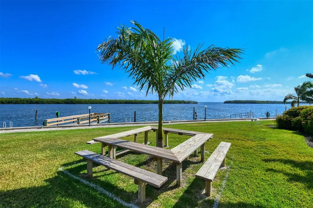4380 Exeter Drive Longboat Key FL 34228