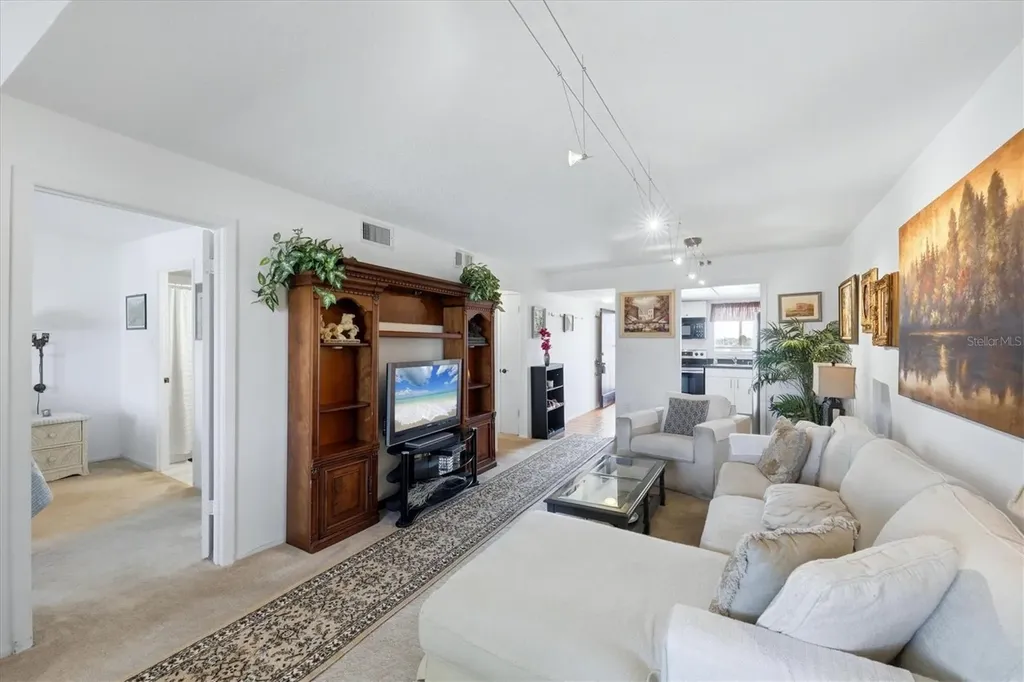 4137 Lake Bayshore Drive Bradenton FL 34205