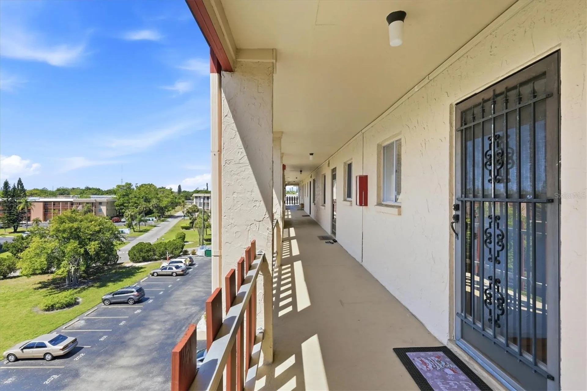 4137 Lake Bayshore Drive Bradenton FL 34205