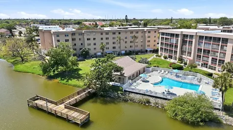4137 Lake Bayshore Drive Bradenton FL 34205