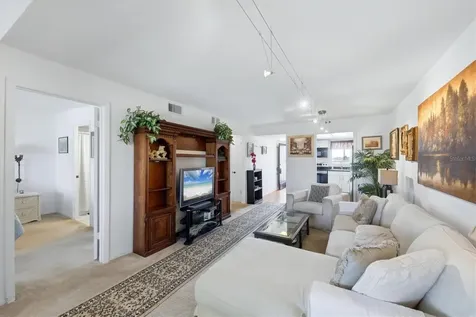4137 Lake Bayshore Drive Bradenton FL 34205