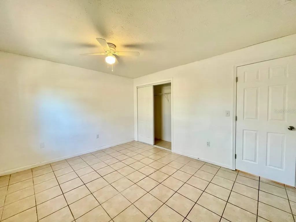 3826 Lakeshore Drive Tampa FL 33604