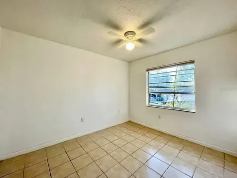 3826 Lakeshore Drive Tampa FL 33604