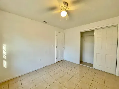3826 Lakeshore Drive Tampa FL 33604