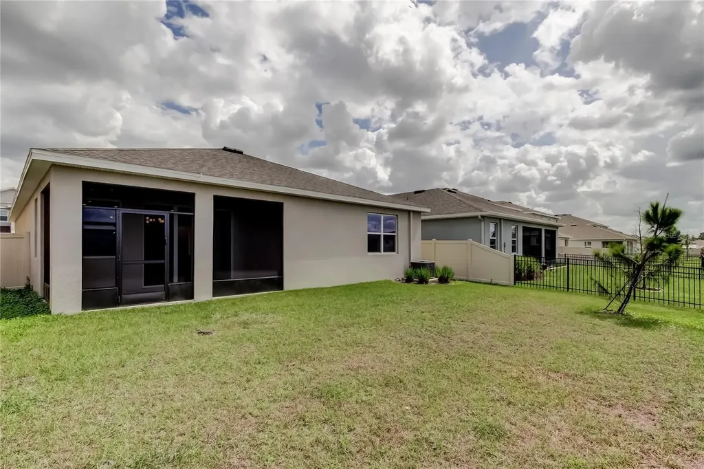 33888 Field Maple Loop Wesley Chapel FL 33545