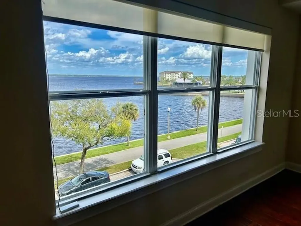 225 W Seminole Boulevard Sanford FL 32771