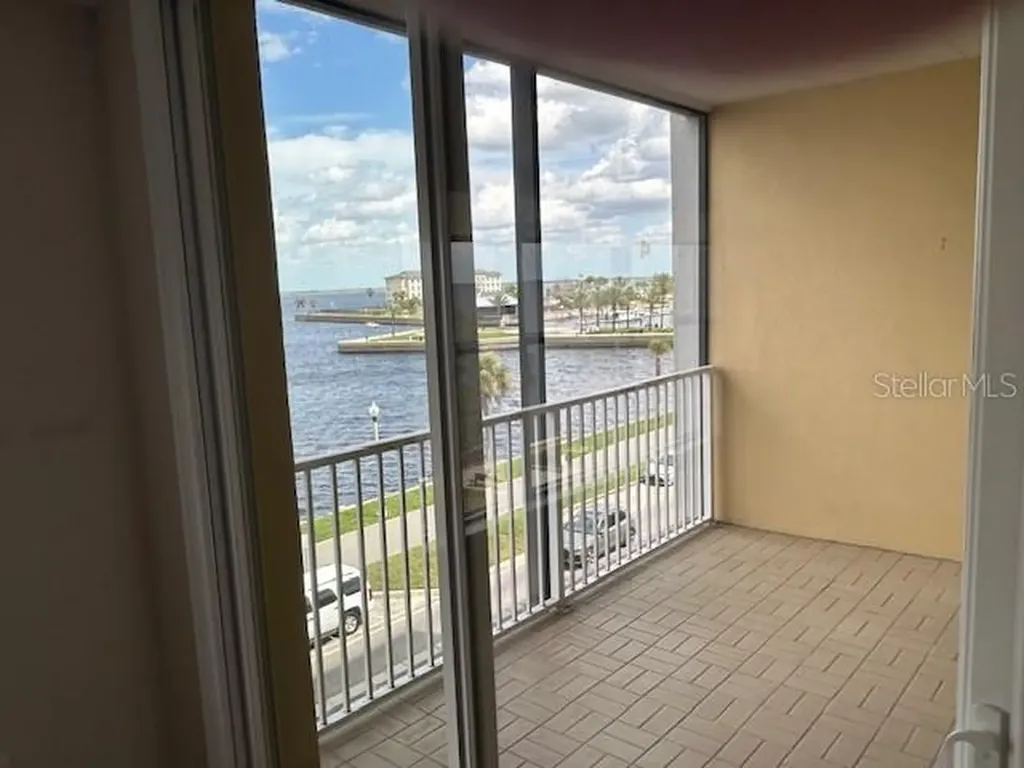 225 W Seminole Boulevard Sanford FL 32771