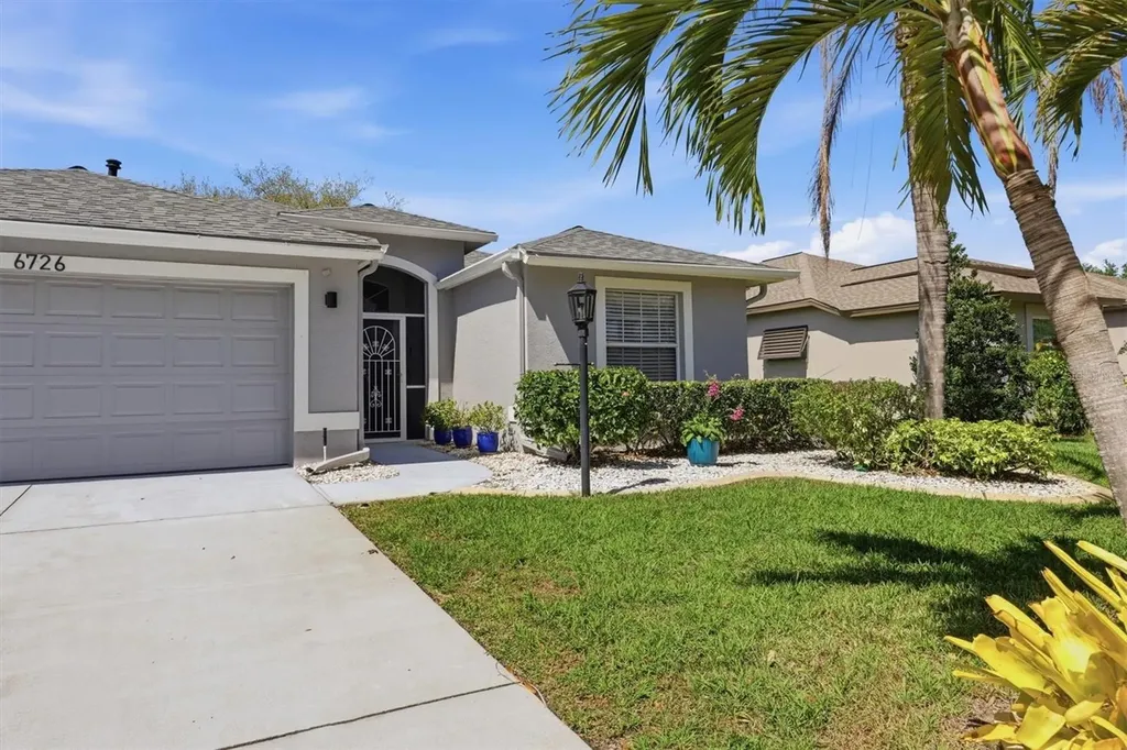 6726 W Country Club Lane Sarasota FL 34243