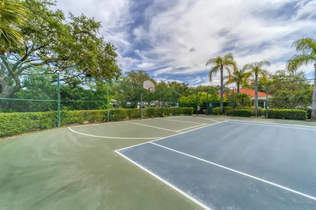 6726 W Country Club Lane Sarasota FL 34243