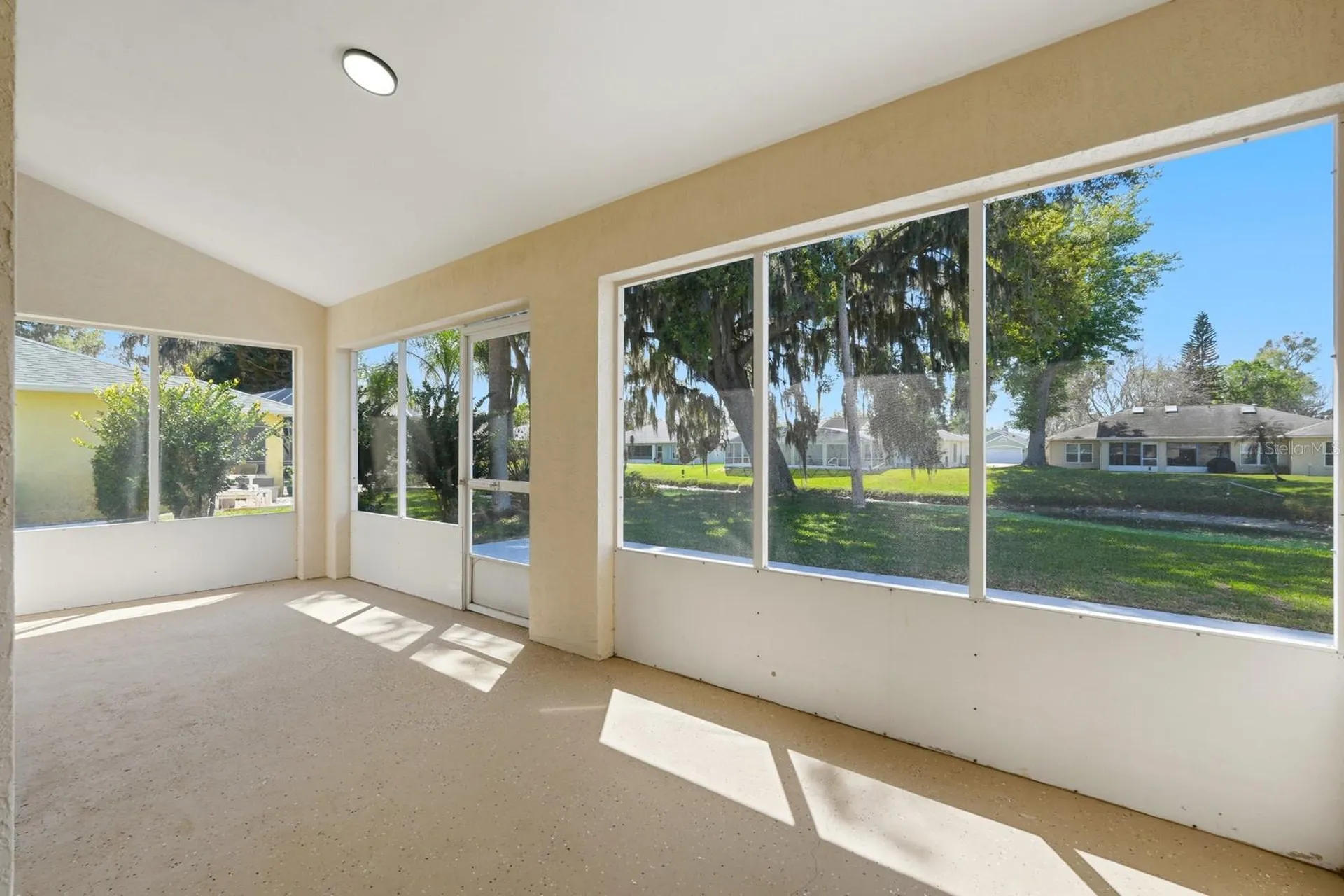23 Old Sunbeam Drive South Daytona FL 32119
