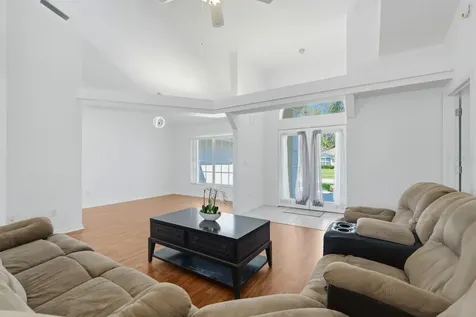 23 Old Sunbeam Drive South Daytona FL 32119