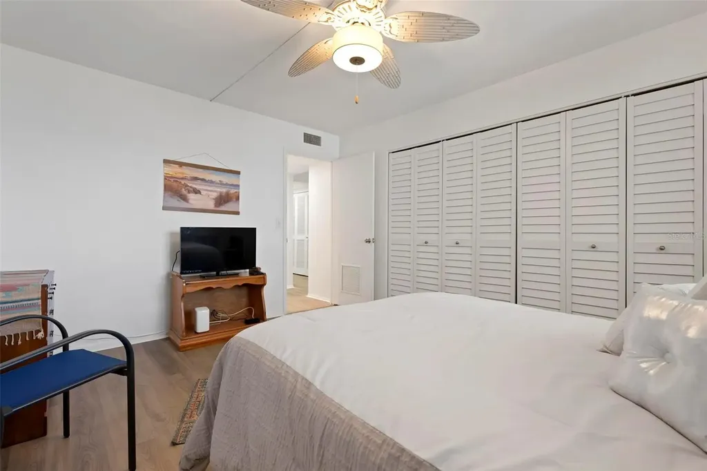 8767 Midnight Pass Road Sarasota FL 34242