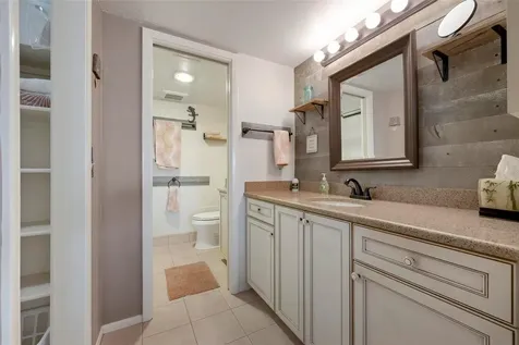 8767 Midnight Pass Road Sarasota FL 34242