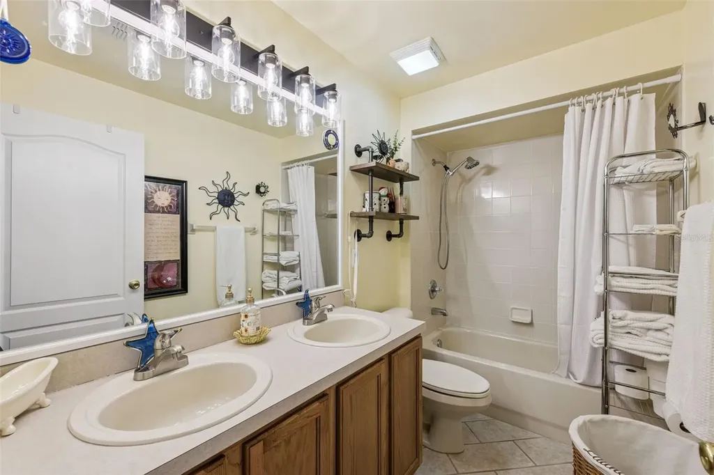 1102 Royal Saint George Drive Orlando FL 32828