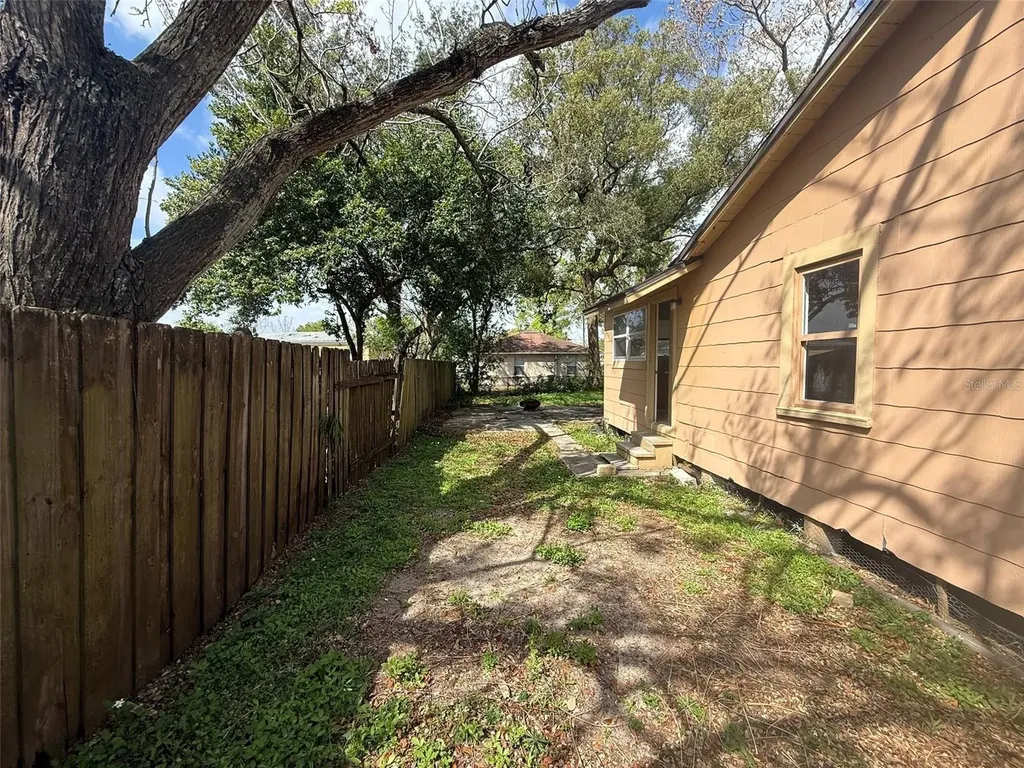 3612 N 52nd Street Tampa FL 33619