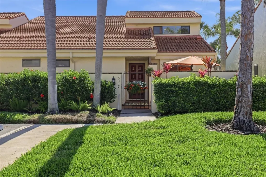 5312 Huntingwood Court Sarasota FL 34235