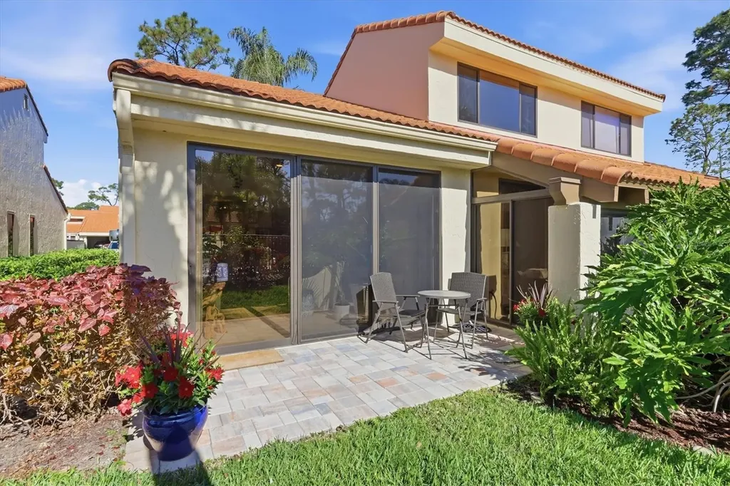 5312 Huntingwood Court Sarasota FL 34235