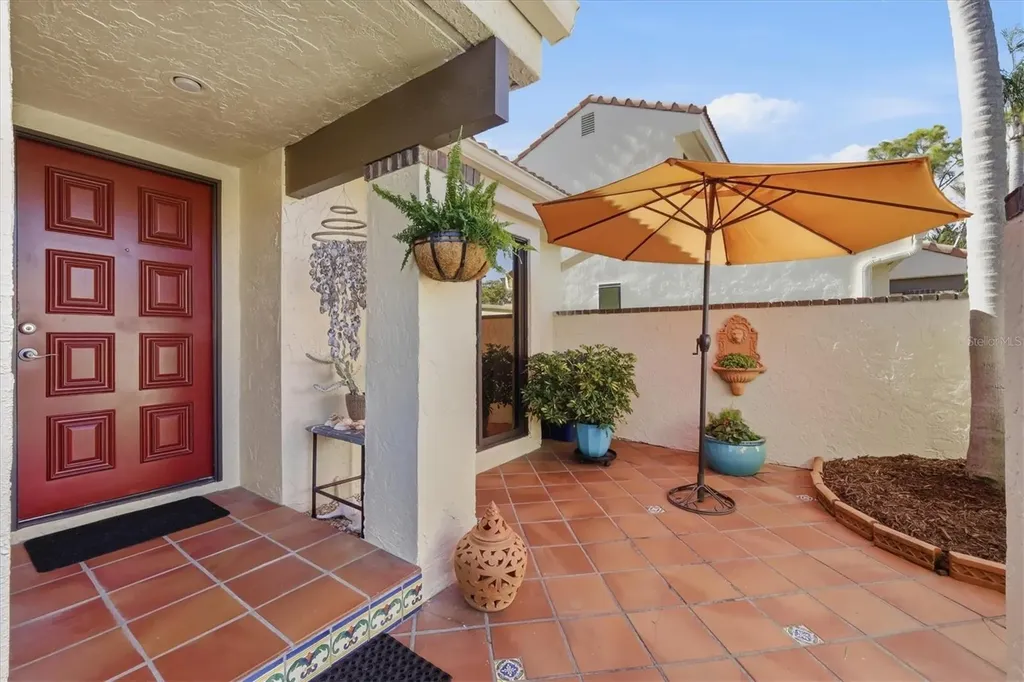 5312 Huntingwood Court Sarasota FL 34235