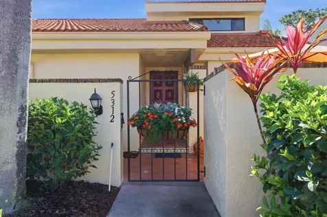 5312 Huntingwood Court Sarasota FL 34235