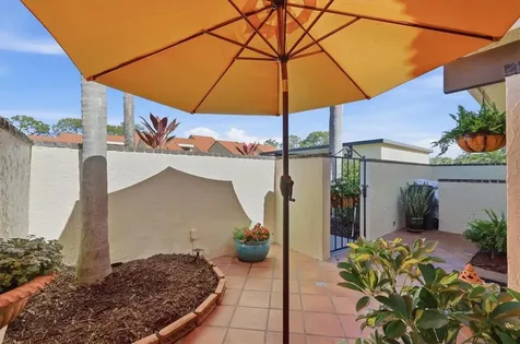 5312 Huntingwood Court Sarasota FL 34235