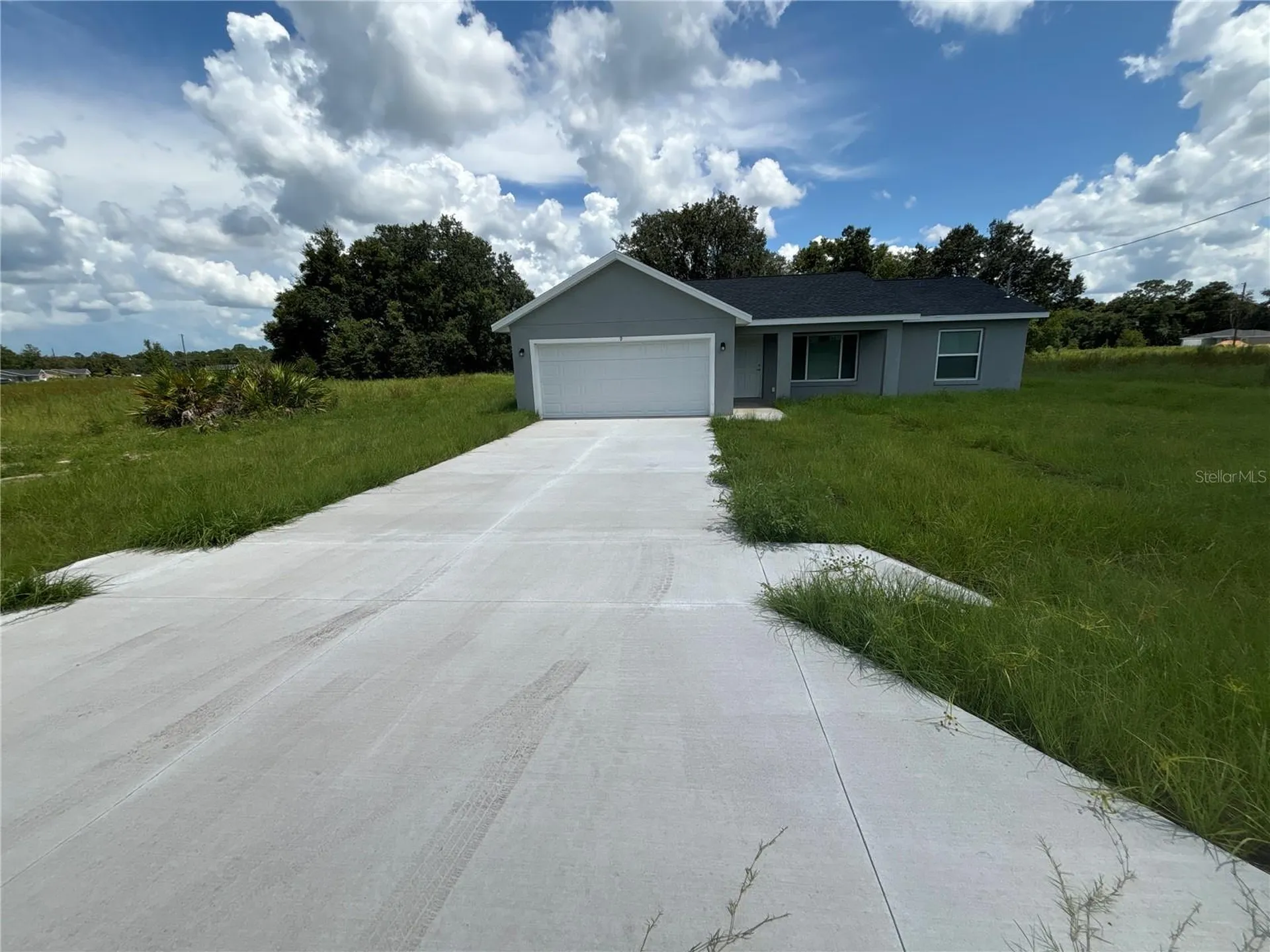9 Malauka Loop Lane Ocklawaha FL 32179
