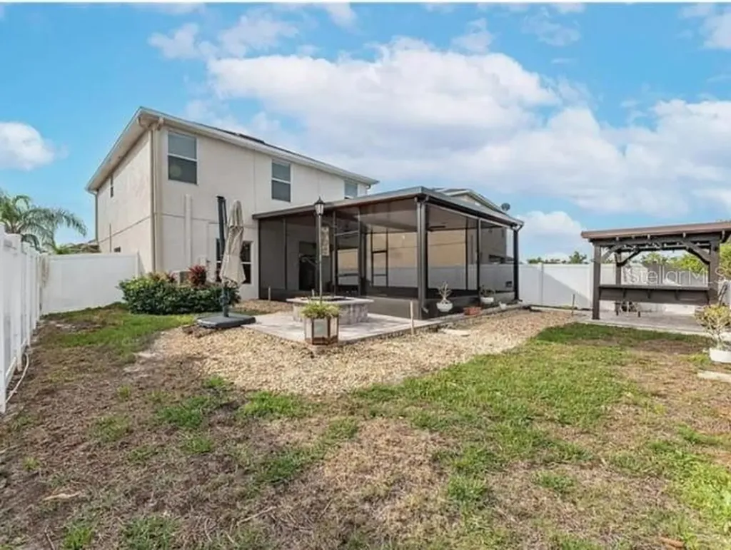 1966 Hawks View Drive Ruskin FL 33570