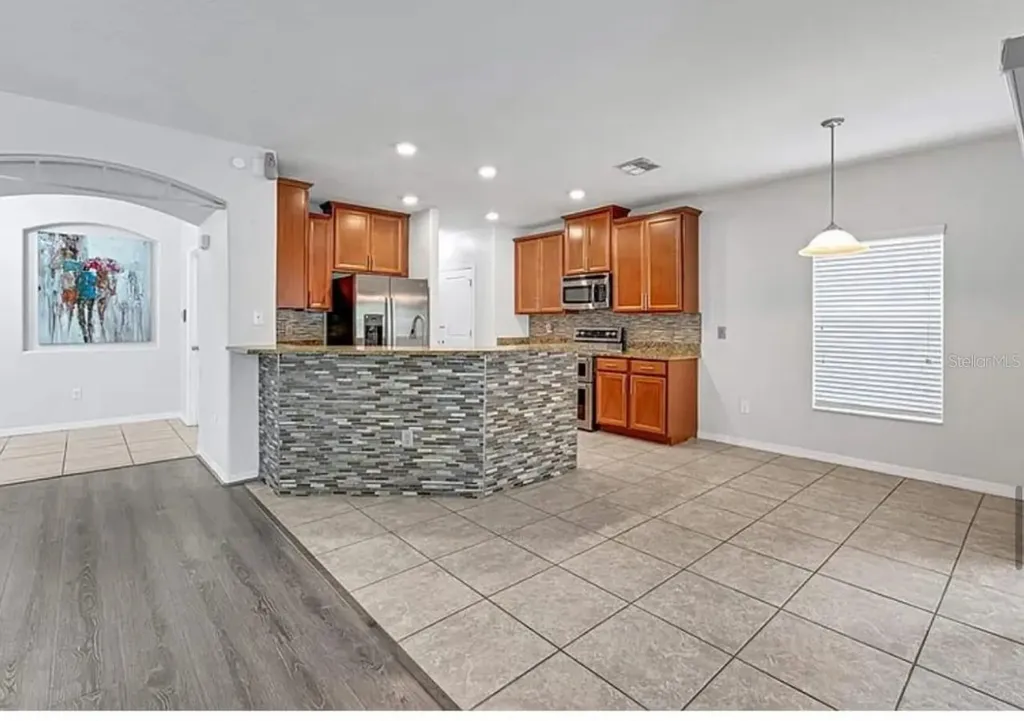 1966 Hawks View Drive Ruskin FL 33570