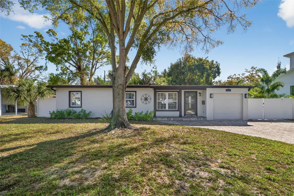 4420 Pompano Drive SE St Petersburg FL 33705