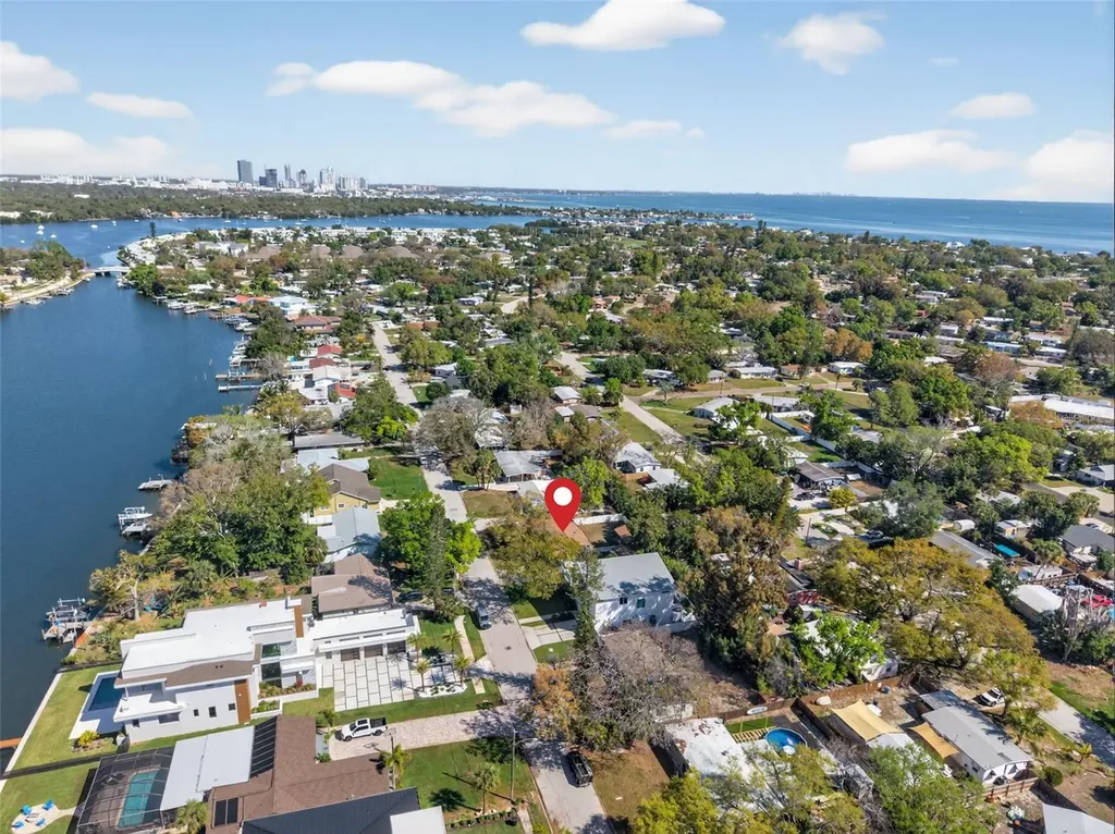 4420 Pompano Drive SE St Petersburg FL 33705