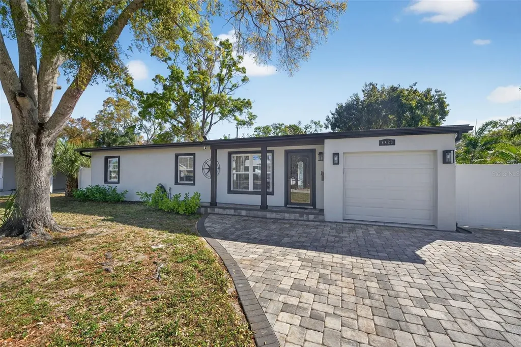 4420 Pompano Drive SE St Petersburg FL 33705