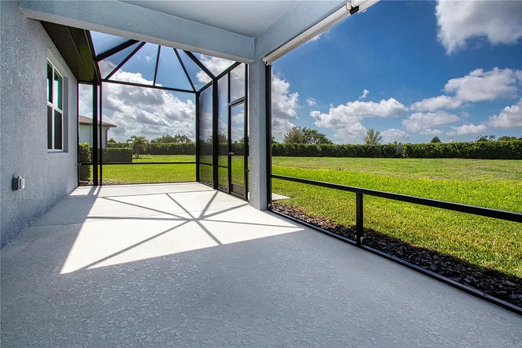 8313 Ocean Tides Cove Parrish FL 34219