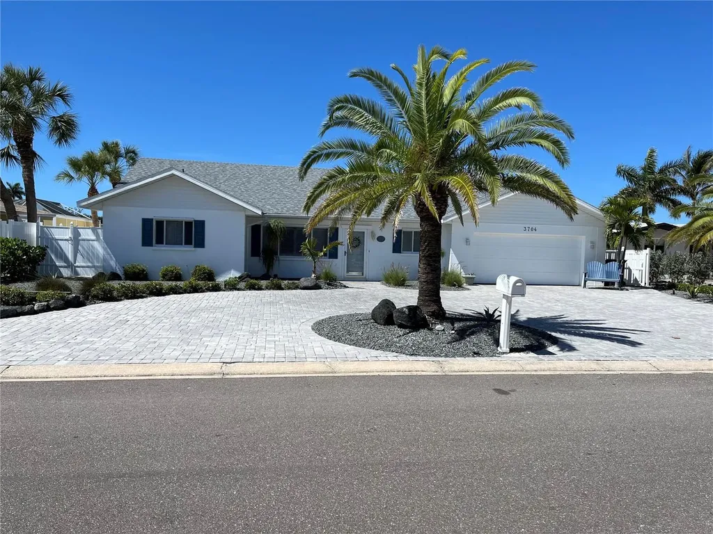 3704 100th Street W Bradenton FL 34210