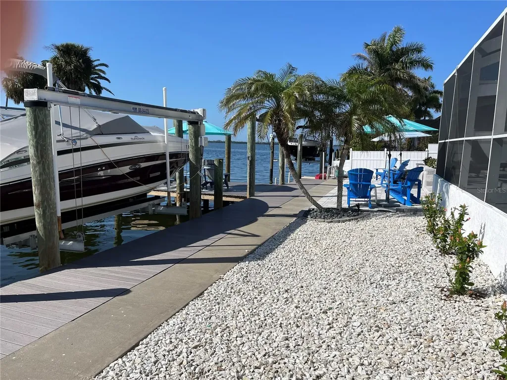 3704 100th Street W Bradenton FL 34210