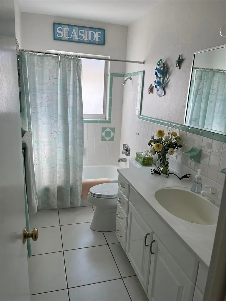 3704 100th Street W Bradenton FL 34210