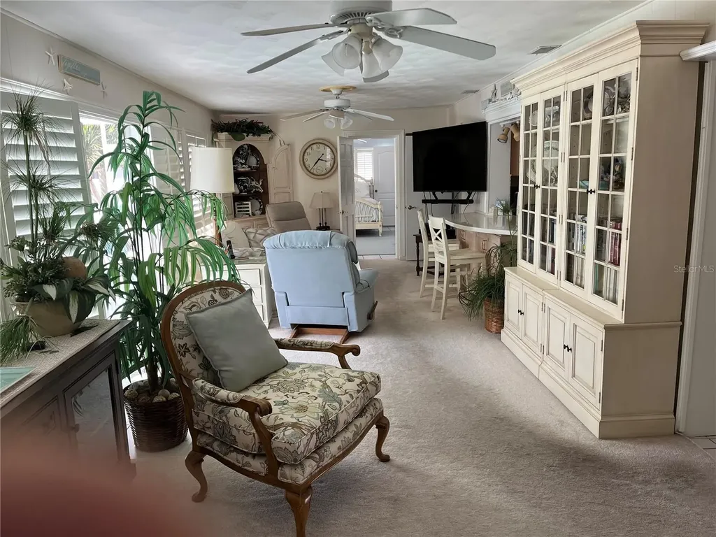 3704 100th Street W Bradenton FL 34210