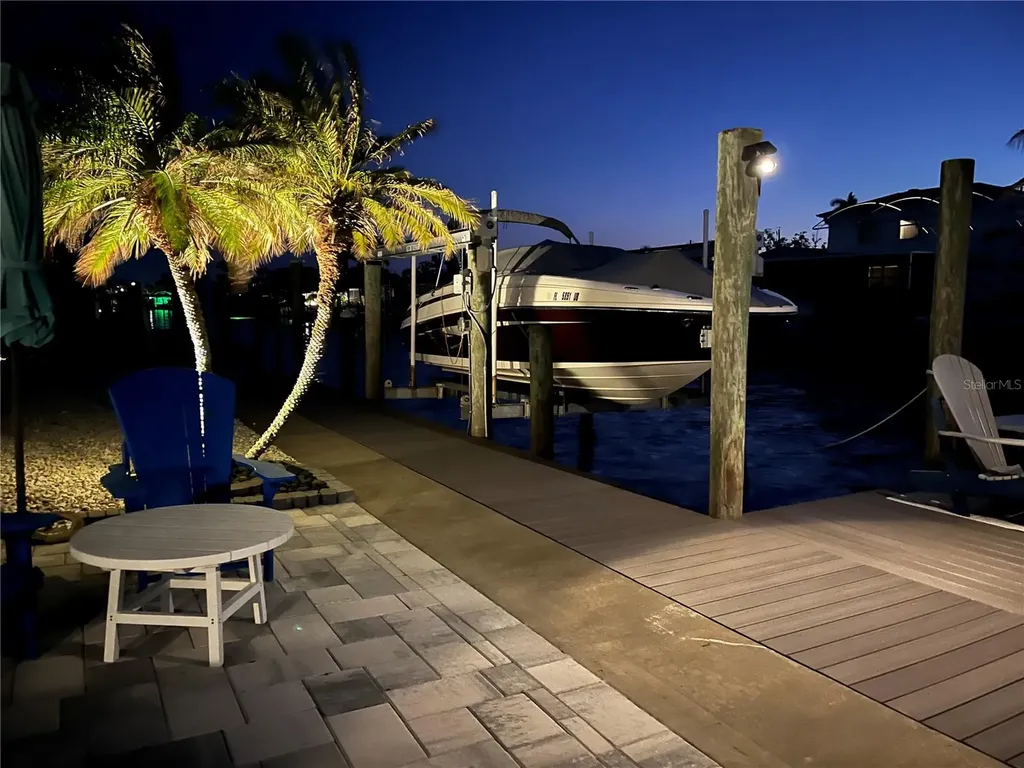3704 100th Street W Bradenton FL 34210