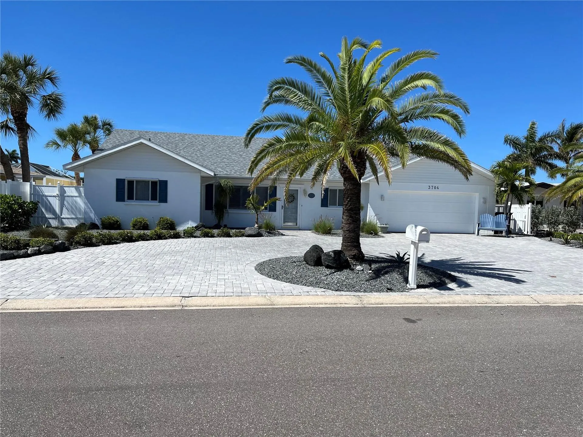 3704 100th Street W Bradenton FL 34210