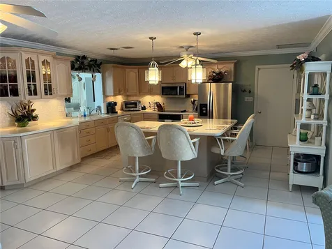3704 100th Street W Bradenton FL 34210