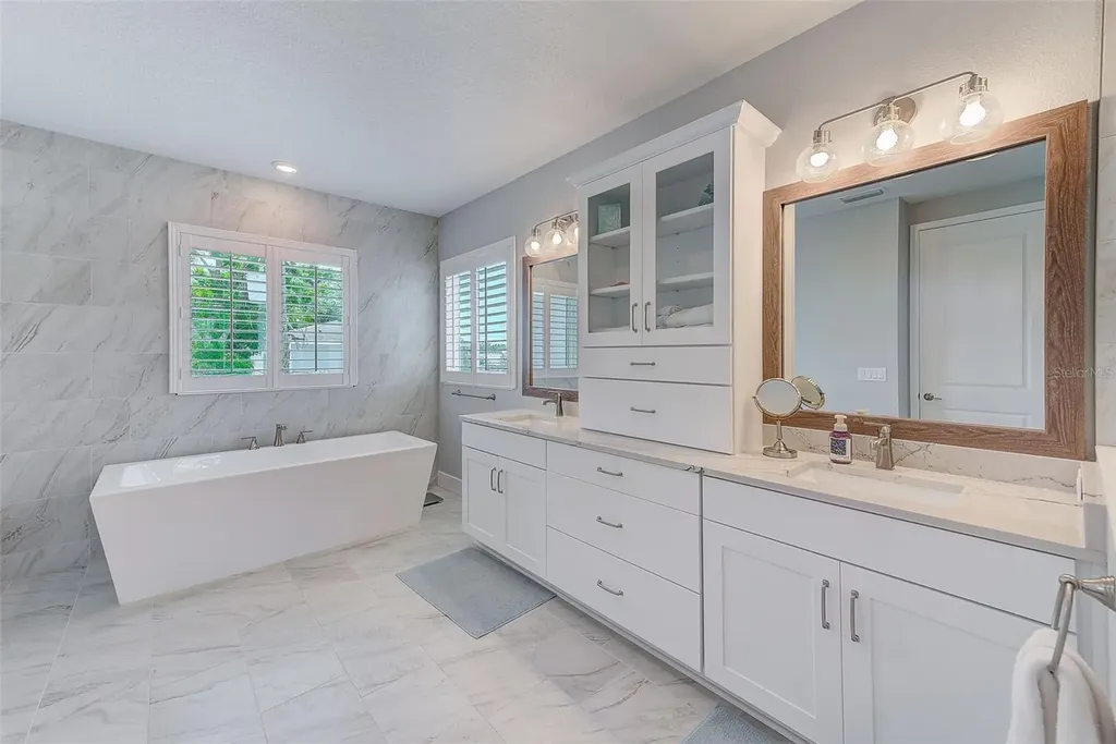 4710 W El Prado Boulevard Tampa FL 33629