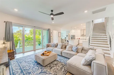 4710 W El Prado Boulevard Tampa FL 33629