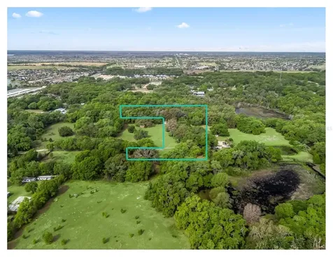 747 County Road 466a Fruitland Park FL 34731