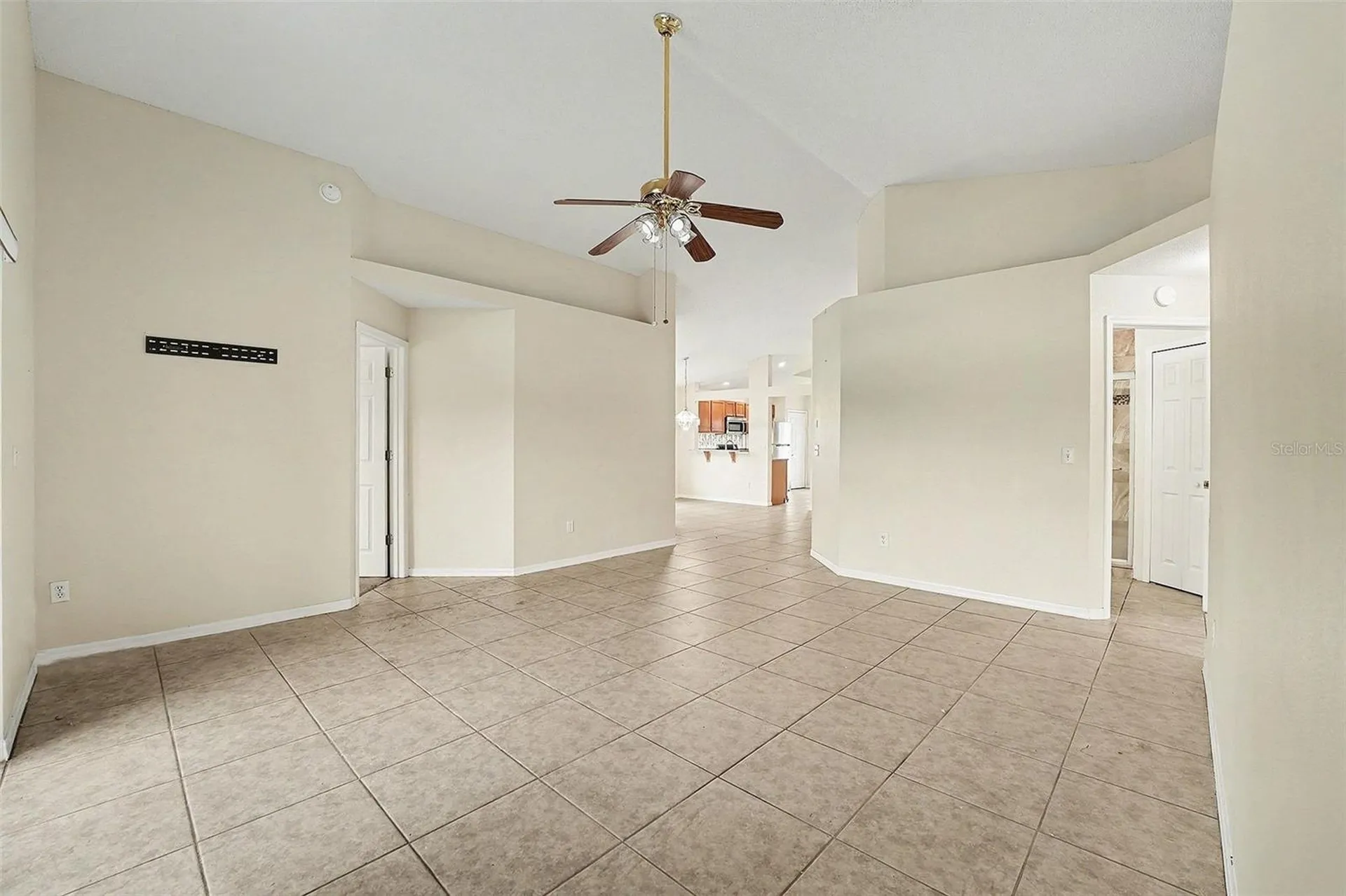 162 Canary Island Circle Davenport FL 33837