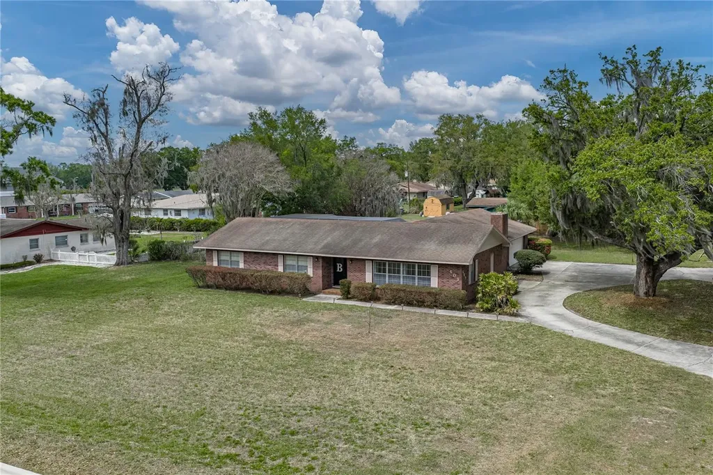 609 W Pipkin Road Lakeland FL 33813