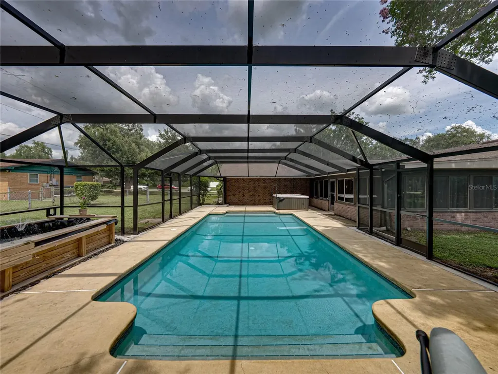 609 W Pipkin Road Lakeland FL 33813