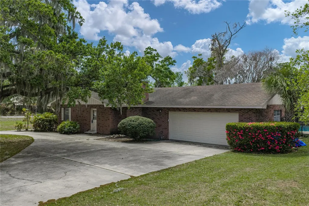 609 W Pipkin Road Lakeland FL 33813