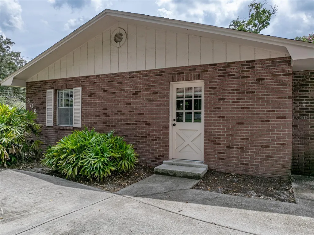 609 W Pipkin Road Lakeland FL 33813