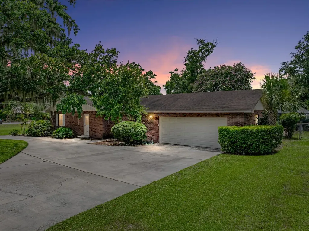 609 W Pipkin Road Lakeland FL 33813